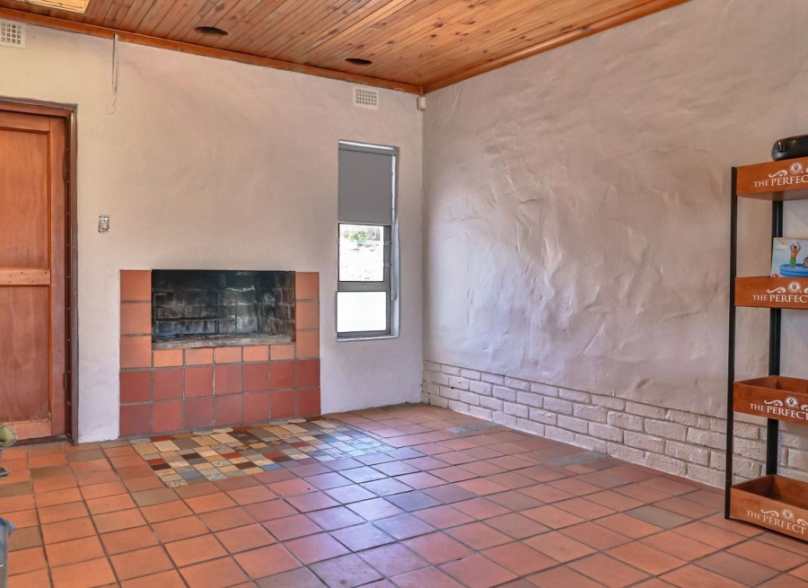 4 Bedroom Property for Sale in De Kelders Western Cape